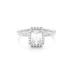 Anillo De Compromiso Estilo Halo De Gema Lateral Engarzado En 4 Garras