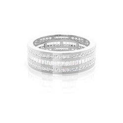 Eternity Diamant Ring in einer Krappenfassung