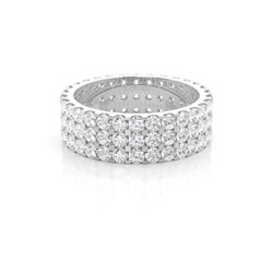 Eternity Diamant Ring in einer Kanalfassung
