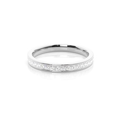 Runder Petite Diamantring mit einer Pavefassung