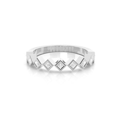 Diamantenring in einer Krappenfassung
