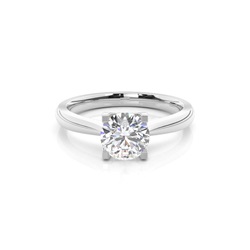Diamant Verlobungsring in einer Krappenfassung