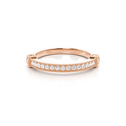 Diamant Halb Memoirering in einer Pavefassung