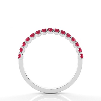 Vierzackiger Rubinring Mit Halber Ewigkeit