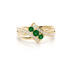Round 4 Prong Setting Emerald Three Stone Ring