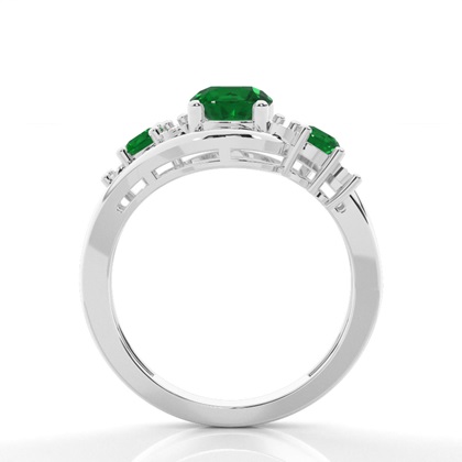 Smaragdring Mit Vier Krappen Und Drei Steinen