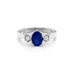 Ovaler Trilogie Blau Saphir Ring