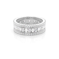 Dreikanal-Ring mit rundem und Baguette-Diamant in voller Ewigkeit