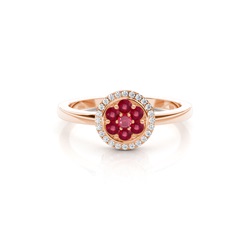 Rubin Cluster Ring in einer Krappenfassung