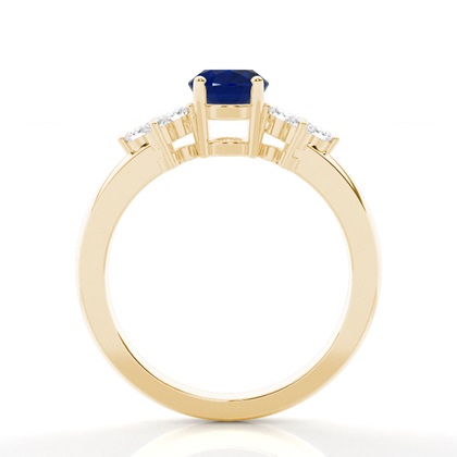 Ovaler Ring Aus Drei Steinen Mit 4 Krappen Und Blauem Saphir