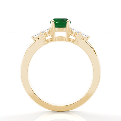 Ovaler Smaragdring Mit Drei Steinen In 4 Krappenfassung