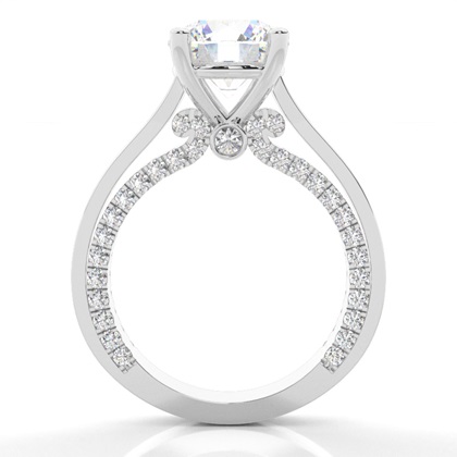 Elegant Round Diamond Engagement Ring