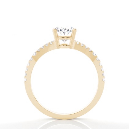 Oval Cut Diamond Rings