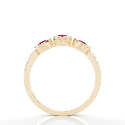 Runder Rubinring mit drei Steinen in voller Fassung