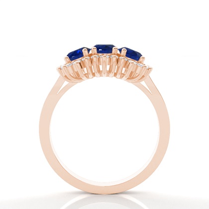 Ovaler dreisteiniger blauer Saphirring in 4 Krappenfassung