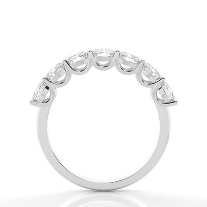 Halb Eternity Diamant Ring in einer Krappenfassung