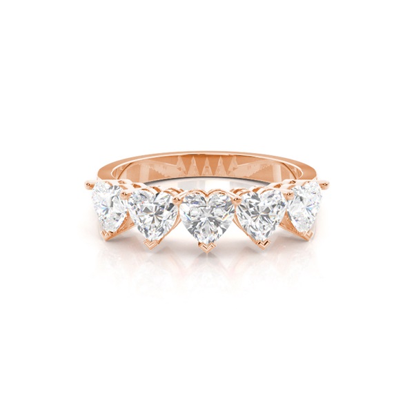 Fünf Diamanten in einer Krappenfassung