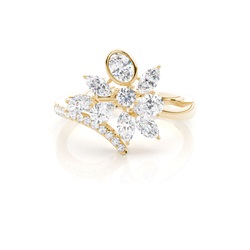 Modering mit rundem Diamant in Mikropavé-Fassung