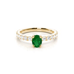Prong Setting Oval Emerald Side Stone Ring