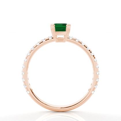 Smaragd-Verlobungsring mit Zinkeneinstellung