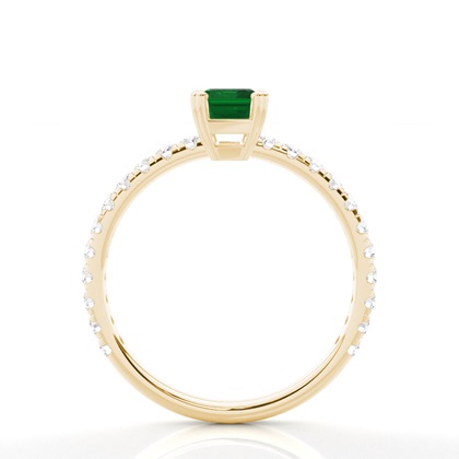 Smaragd-Verlobungsring mit Zinkeneinstellung
