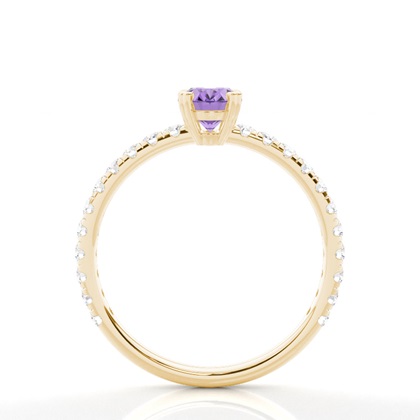 Ovaler Amethyst Verlobungsring in einer Krappenfassung