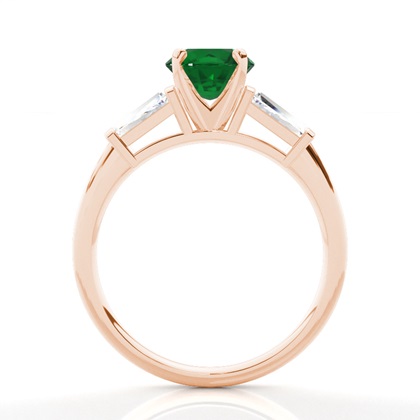 Zinkeneinstellung runder Smaragd-Drei-Stein-Ring