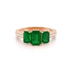 Prong Setting Emerald Vintage Ring