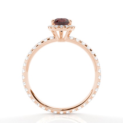 Tropfenförmiger Granat Ring mit Seitensteinen in einer Krappenfassung