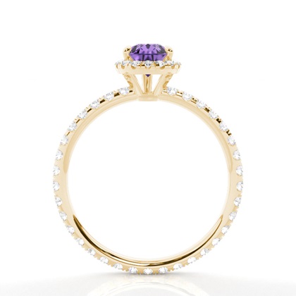 Tropfenförmiger Amethyst Ring mit Seitensteinen in einer Krappenfassung