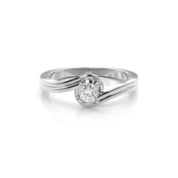 Prong Setting Round Diamond Engagement Ring