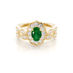 Prong Setting Oval Halo Emerald Engagement Ring
