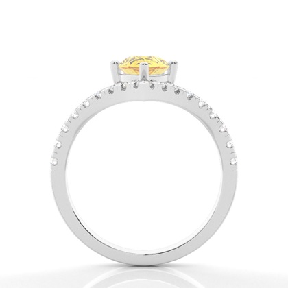 Verlobungsring mit gelbem Diamant und seitlichem Stein