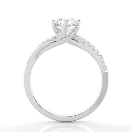 Prong Round Side Stone Moissanit Verlobungsring