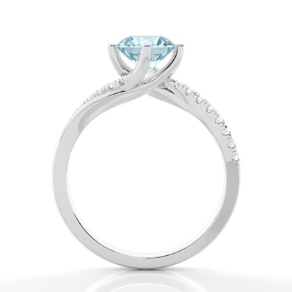 Verlobungsring Mit Aquamarin-Seitenstein In Krappenfassung