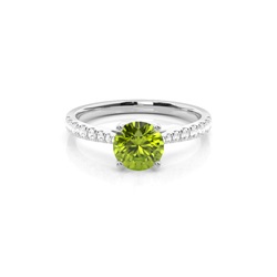 Verlobungsring Mit Peridot-Seitenstein In Krappenfassung