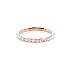Halbe Eternity-Diamantring mit geteilter Krappenfassung