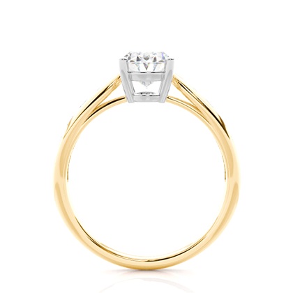 Oval Cut Diamond Rings