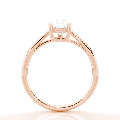 Prong Round Side Stone Moissanit Verlobungsring