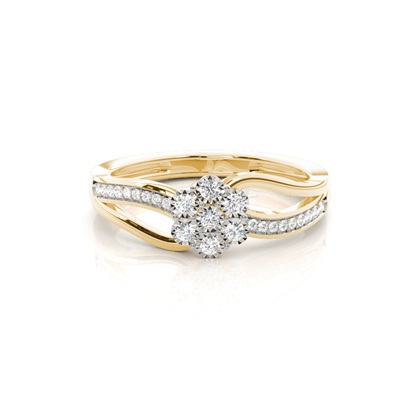 Yellow Gold Cluster Diamond Rings