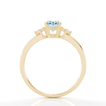 Ovaler Aquamarin-Verlobungsring in einer Krappenfassung