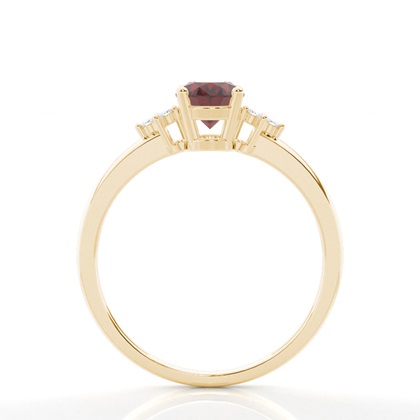 Ovaler Granat-Verlobungsring in einer Krappenfassung