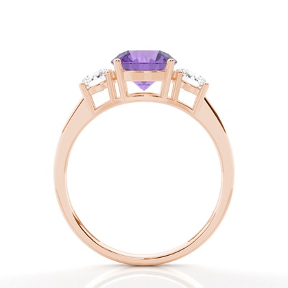 Amethyst-Ring mit drei Steinen in einer Krappenfassung