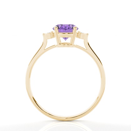 Ovaler Amethyst-Verlobungsring mit drei Steinen in einer Krappenfassung