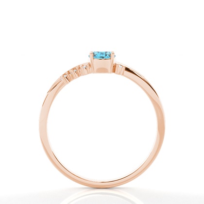 Blautopas Ring in Krappenfassung mit Seitensteinen