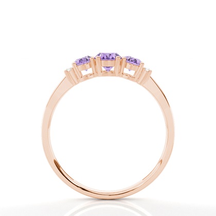 Ovaler Amethyst-Ring mit drei Steinen in einer Krappenfassung