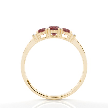 Ovaler Granat Ring mit drei Steinen in einer Krappenfassung