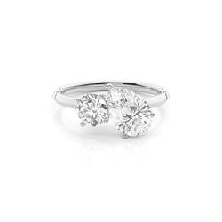 Prong Setting Toi-et-Moi Ring