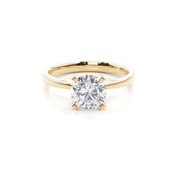 4 Prong Setting Round Moissanite Side Stone Engagement Ring