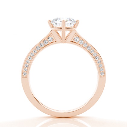 Verlobungsring Mit 4 Krappen In Runder Moissanit-Seitensteinfassung